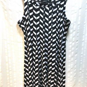 Voir Voir sz 20w a line dress chest 48" 41" long stitched panels easy care